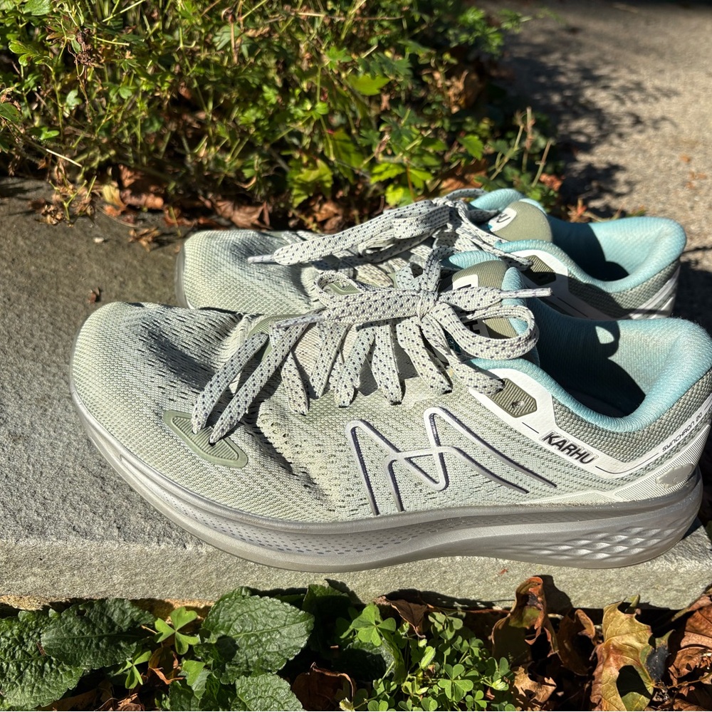 Karhu Synchron 2.0 athletic shoes